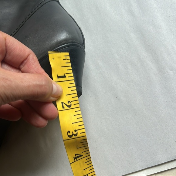 You by Crocs New 6.5 Gray Leather Made in Italy Kitten Heel Knee High Boots - Picture 14 of 15